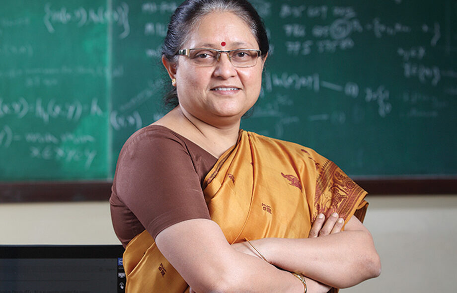 বাঙালি এই মহিলা বিরল কৃতিত্বের অধিকারী বাঙালি এই মহিলা বিরল কৃতিত্বের অধিকারী Meghpori